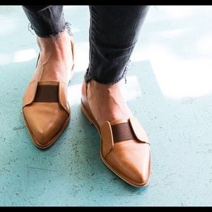 NWOT Fortress of Inca Paloma, Caramel, size 9